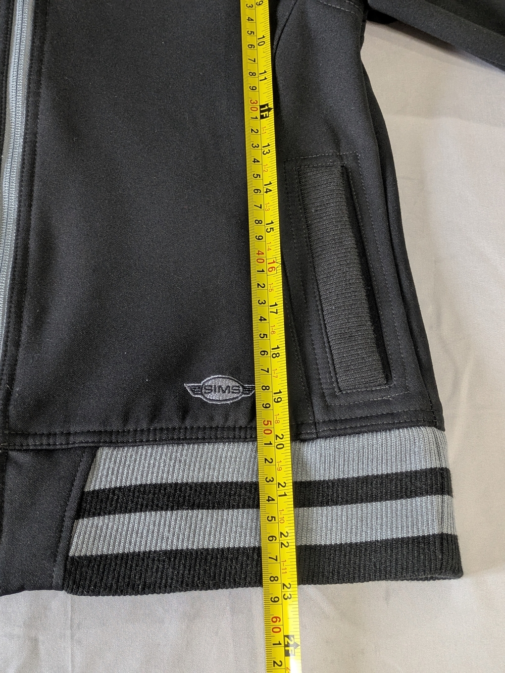 SIMS Women’s Medium Softshell Bomber Jacket Black Grey Ribbed Trim Zip Up Y2K - Picture 8 of 8